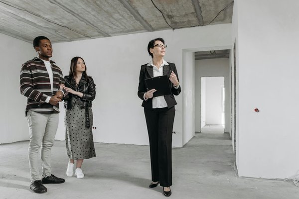 Astuces pour bien entretenir sa douche de piscine en hiver